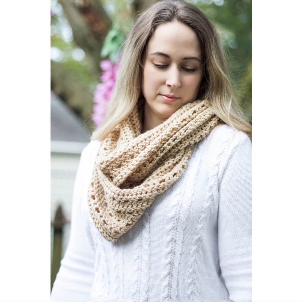 Crocheted chunky Infinity Scarf